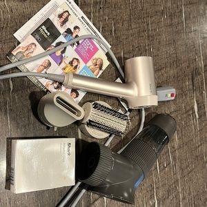 Shark hyper air hair dryer and attachments
